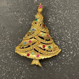 Vintage Christmas Tree 🎄 Brooch